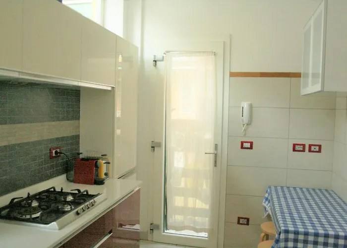 Oda ve Kahvaltı Bellaria 17 3*